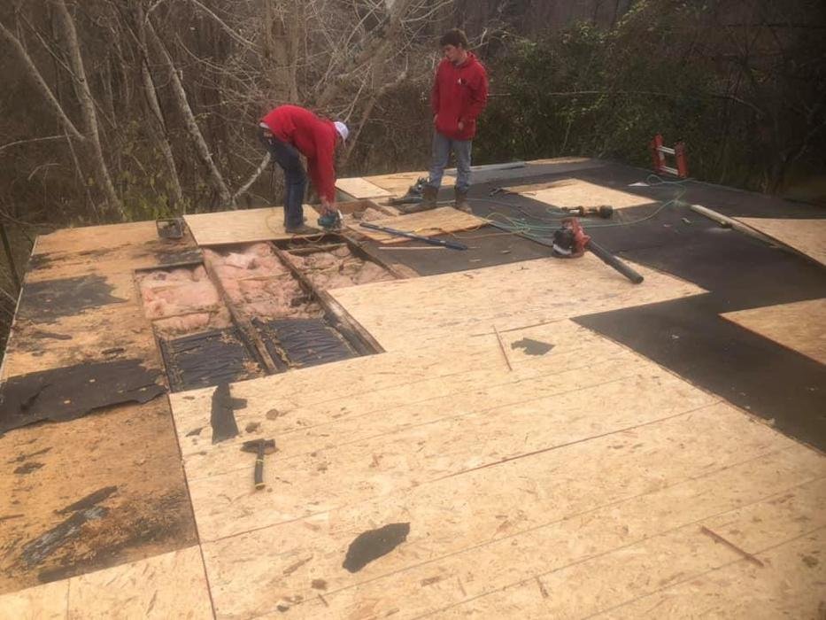 Slide of Jason Vega's Roofing