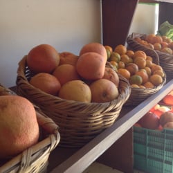 Jugos Frutas y Verduras de la Calle 24 por 21 - Canastas de frutas y verduras