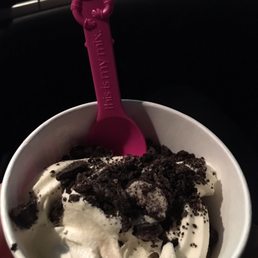 Cold brew (bottom) vanilla (top) and oreo topping...btw isn't that spoon cute. Cold brew (bottom) vanilla (top) and oreo topping...btw isn't that spoon cute.