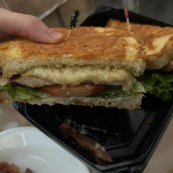 Habit Burger & Grill - Basil Pesto Chicken Sandwich - Burgers Near Me - San Ramon, California Habit Burger & Grill - Basil Pesto Chicken Sandwich - Burgers Near Me - San Ramon, California