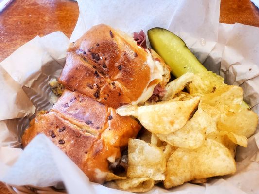 The Yellow Deli Vista, LLC by null