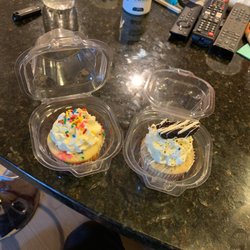 Jayla’s Sweet Treats - Funfetti and Oreo cupcakes