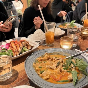 Lemongrass Brooklyn - Thai Near Me - Brooklyn, New York