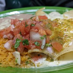 Los Portales Mexican - Enchiladas suizas