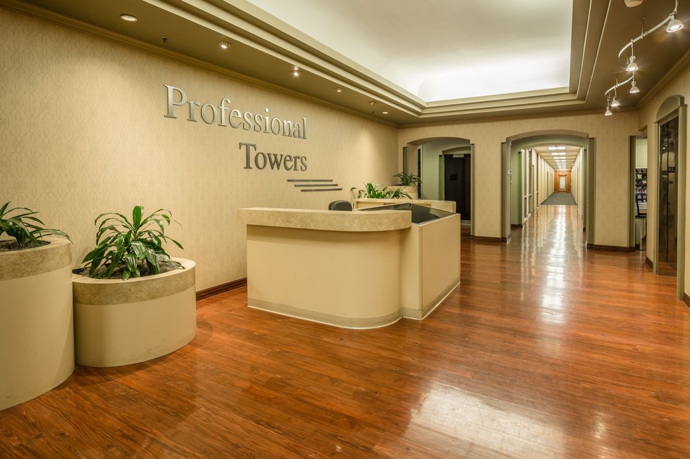 HOAGLAND COMMERCIAL REALTORS 12 Photos 4010 Dupont Cir, Louisville