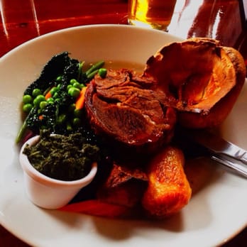 The Red Lion - Lamb roast - British Near Me - Birmingham, XWM The Red Lion - Lamb roast - British Near Me - Birmingham, XWM