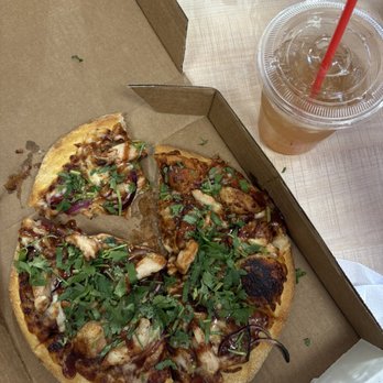The Thyme Pizzeria - Small BBQ Chicken Pizza (10") (Halal) - Pizza Near Me - Winnetka, California The Thyme Pizzeria - Small BBQ Chicken Pizza (10") (Halal) - Pizza Near Me - Winnetka, California
