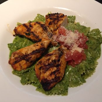 Cafe Santorini - Farfalle Al Pesto E Pollo - Italian Near Me - Pasadena, California