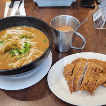 Pepper Wok - Tan tan noodles with deep fried pork chop - Chinese Near Me - Richmond Hill, Ontario Pepper Wok - Tan tan noodles with deep fried pork chop - Chinese Near Me - Richmond Hill, Ontario