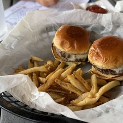 Cape Fear Seafood Company - Kids burger sliders