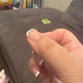 Lilah's Nail Lounge - bumpy thick uneven dip - Nail Salons Near Me - Beaumont, California