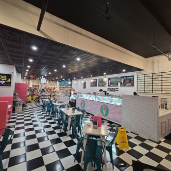 Sugarville - Ice Cream & Frozen Yogurt Near Me - Libertyville, Illinois