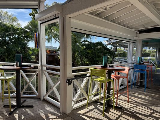 Bahama Breeze by null