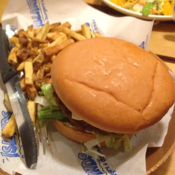 Islands Restaurant - Maui burger. Don't buy it. - Burgers Near Me - Manhattan Beach, California