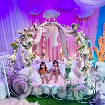 Storybook Station - Magical Cinderella carriage! - Venues & Event Spaces Near Me - Kaneohe, Hawaii Storybook Station - Magical Cinderella carriage! - Venues & Event Spaces Near Me - Kaneohe, Hawaii