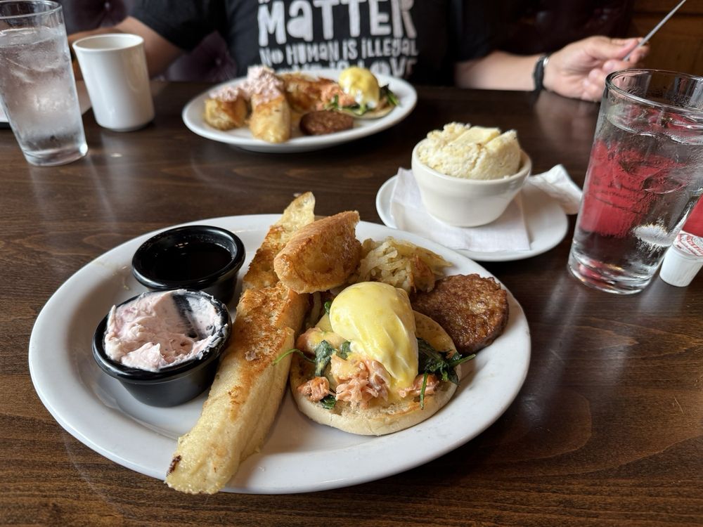 Social spots from Eli's East Food & Cocktails