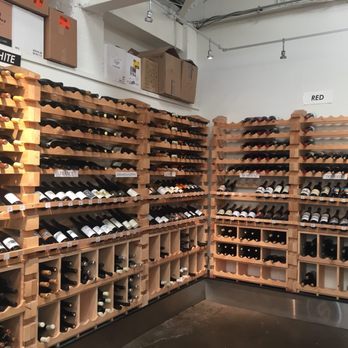 Driver's Market - The wine  corner - Grocery Near Me - Sausalito, California