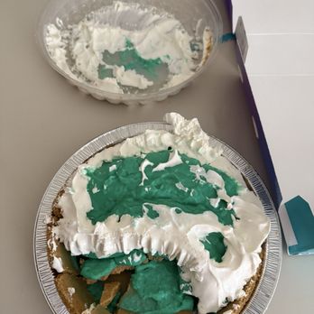 Taco Bell - Not an authentic pie experience down at the Taco Bell - Fast Food Near Me - Houston, Texas