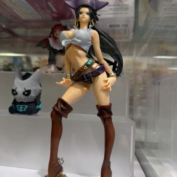 Neko Stop - Yaaas queen - Hobby Shops Near Me - Los Angeles, California
