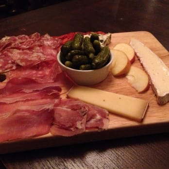 The Carpenters Arms - Pubs Near Me - London, XGL