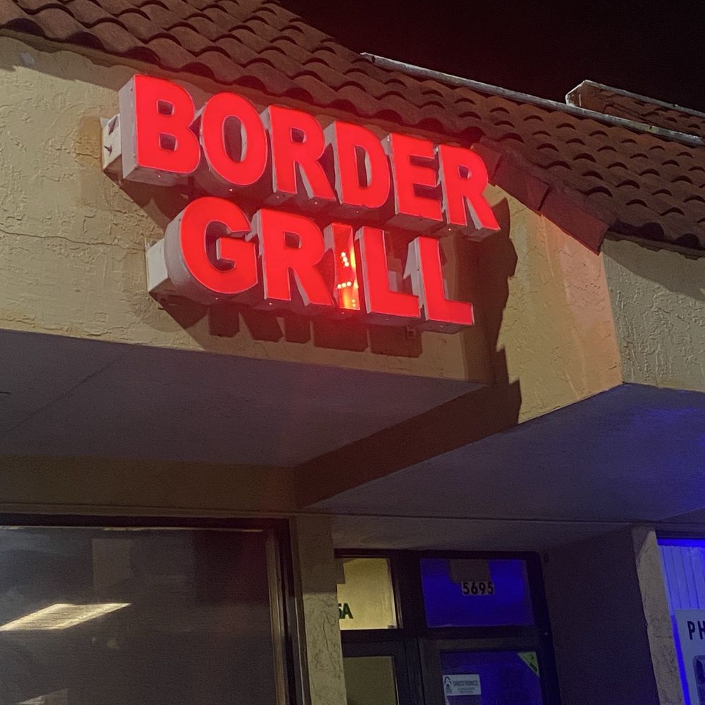 Border Grill Fresh-Mex - It's hidden away on the end of this shopping mall - Tacos Near Me - Orlando, Florida Border Grill Fresh-Mex - It's hidden away on the end of this shopping mall - Tacos Near Me - Orlando, Florida