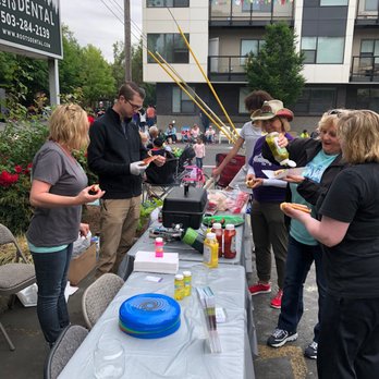 Roots Dental - 2019 Rose Festival Junior Parade - General Dentistry Near Me - Portland, Oregon