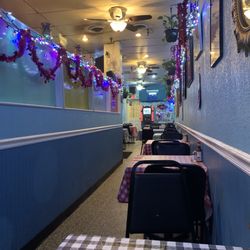 El Pulgarcito Restaurant - Inside