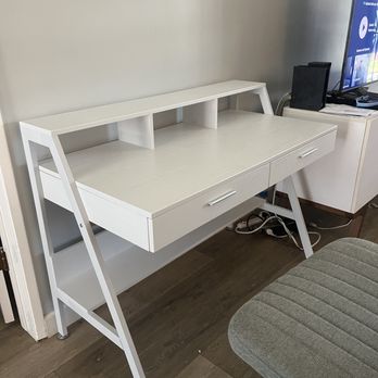 Pro Fixit - Desk assembly - Furniture Assembly Near Me Pro Fixit - Desk assembly - Furniture Assembly Near Me