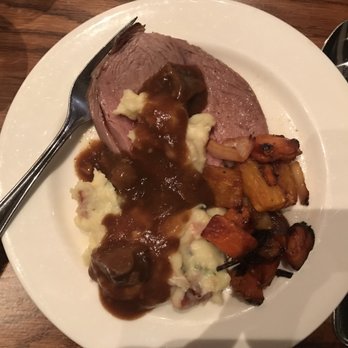Fireside Dining - Leg of lamb, mashed potatoes and candied squash - French Near Me - Park City, Utah