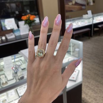 Riddles Jewelry - Jewelry Near Me - Kearney, Nebraska Riddles Jewelry - Jewelry Near Me - Kearney, Nebraska
