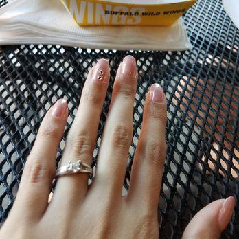 Creative Nail Salon - Nail Salons Near Me - Berwyn, Illinois