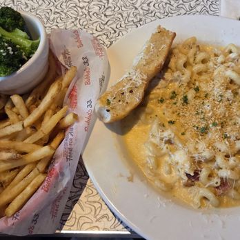Bubba's 33 - Bacon and chicken Mac n cheese with 2 sides. It feed us over 2 days, after bringing it home. - American Near Me - Elkhart, Indiana