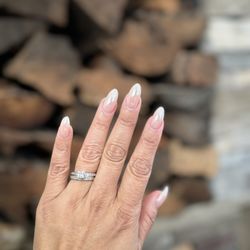 Gem Nail Bar - Love the shine that the chrome gives it.