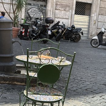 Al Biscione - Accessible fountain right in front of restaurant - Bars Near Me - Rome, RM