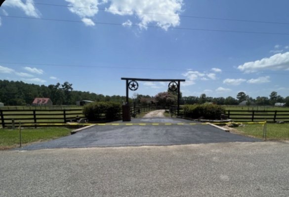 Driveways, Stonework, + Fences & Gates - Concrete Driveways are becoming more popular in modern homes and are in high demand these days, and it’s becoming increasingly difficult to find a reputable concrete contractor Beaumont TX that can pose as the best concrete driveway contractors near me that will provide you with the desired results; driveways with durability, without cracks, can withstand the weather regardless of moisture, and source of materials that are industry-standard; no wonder why you can rely on Beau Concrete Contractor Beaumont for residential concrete driveway services because we are committed to providing outstanding customer service and will have your driveway installation and maintenance immaculate with quality cement driveway and exclusive driveway concrete that’s high in property value and provides curb appeal in no time. #ConcreteDrivewayBeaumontTX. Driveways, Stonework, + Fences & Gates - Concrete Driveways are becoming more popular in modern homes and are in high demand these days, and it’s becoming increasingly difficult to find a reputable concrete contractor Beaumont TX that can pose as the best concrete driveway contractors near me that will provide you with the desired results; driveways with durability, without cracks, can withstand the weather regardless of moisture, and source of materials that are industry-standard; no wonder why you can rely on Beau Concrete Contractor Beaumont for residential concrete driveway services because we are committed to providing outstanding customer service and will have your driveway installation and maintenance immaculate with quality cement driveway and exclusive driveway concrete that’s high in property value and provides curb appeal in no time. #ConcreteDrivewayBeaumontTX.