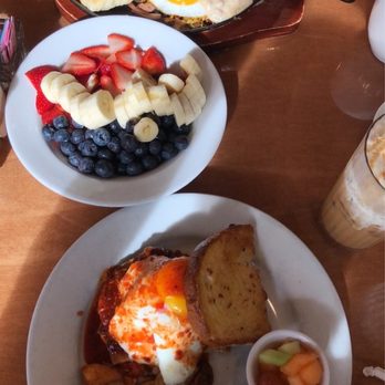 Peach Valley Cafè - Cafes Near Me - Ormond Beach, Florida
