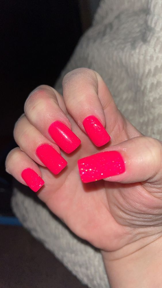 4 Ever Nails Logo