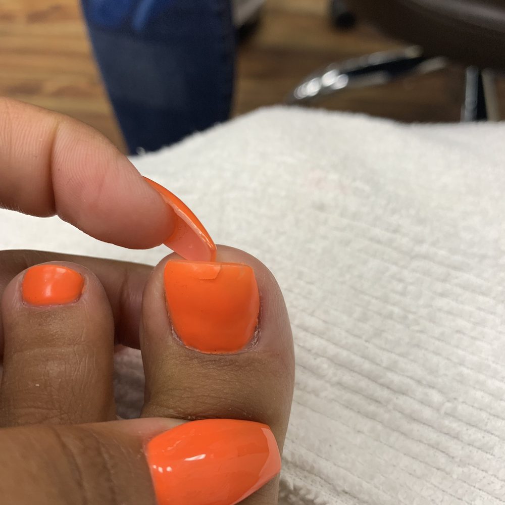 Broken acrylic 20 mins after application Broken acrylic 20 mins after application