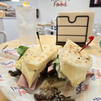 Venezuelan Restaurant - Breakfast & Brunch Near Me - Richardson, Texas Venezuelan Restaurant - Breakfast & Brunch Near Me - Richardson, Texas