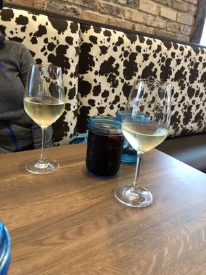Wine & Wood by null