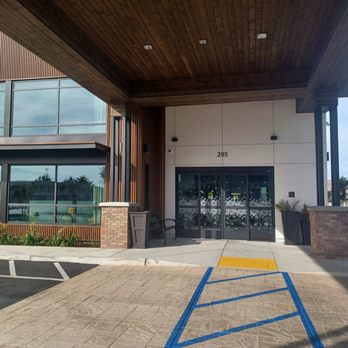 Hampton Inn Morro Bay - Front Entrance - Hotels Near Me - Morro Bay, California Hampton Inn Morro Bay - Front Entrance - Hotels Near Me - Morro Bay, California