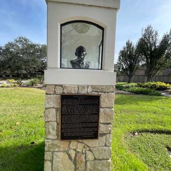 Helen's Garden - Mr. Walter Hall - Parks Near Me - League City, Texas Helen's Garden - Mr. Walter Hall - Parks Near Me - League City, Texas