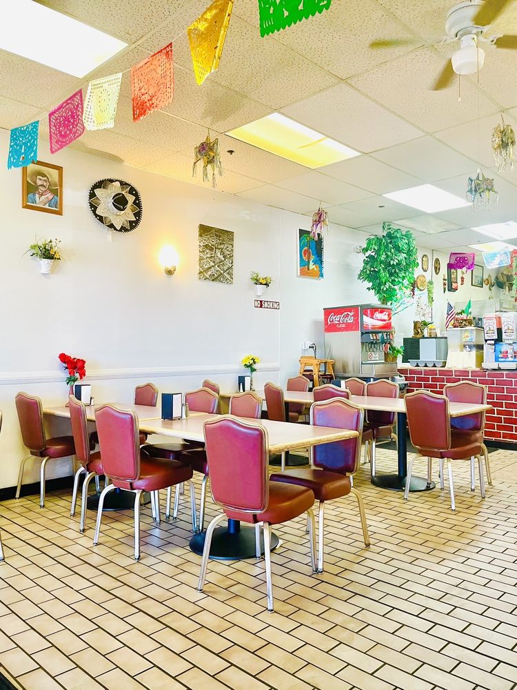 Serrano’s Mexican Restaurant - Photo 2