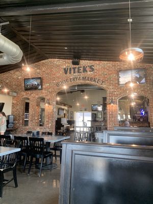 Vitek's BBQ by null