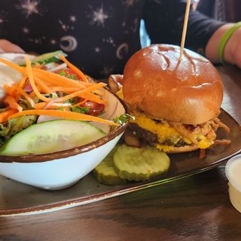 Skytop Lodge - Amazing burger and salad. - Hotels Near Me - Skytop, Pennsylvania