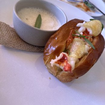The Whaling Bar - Lobster roll - Cocktail Bars Near Me - La Jolla, California The Whaling Bar - Lobster roll - Cocktail Bars Near Me - La Jolla, California