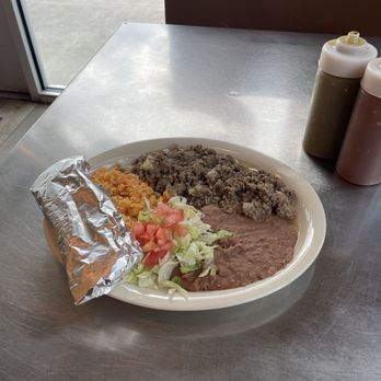 Tias Taco Hut - This is the Piccadillo plate. - Tacos Near Me - San Antonio, Texas Tias Taco Hut - This is the Piccadillo plate. - Tacos Near Me - San Antonio, Texas