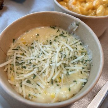 Smokey Mo's BBQ - Creamed Corn and Mac & Cheese - Barbeque Near Me - Hutto, Texas