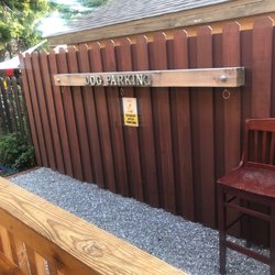 Uptowner Pub & Patio - Pet parking!