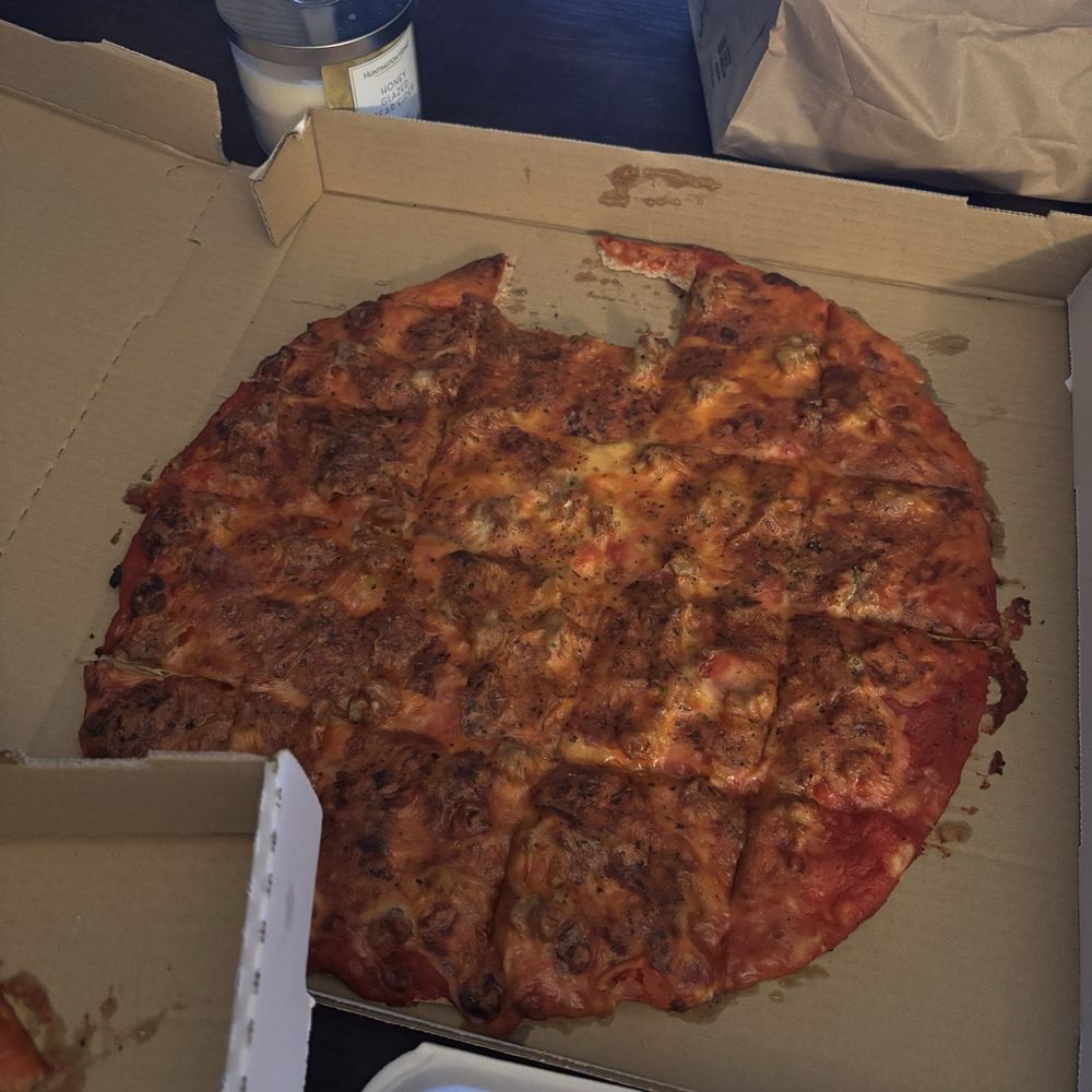 That'sa Nice'a Pizza - Sausage and pepperoni pizza - Sandwiches Near Me - Sappington, Missouri That'sa Nice'a Pizza - Sausage and pepperoni pizza - Sandwiches Near Me - Sappington, Missouri